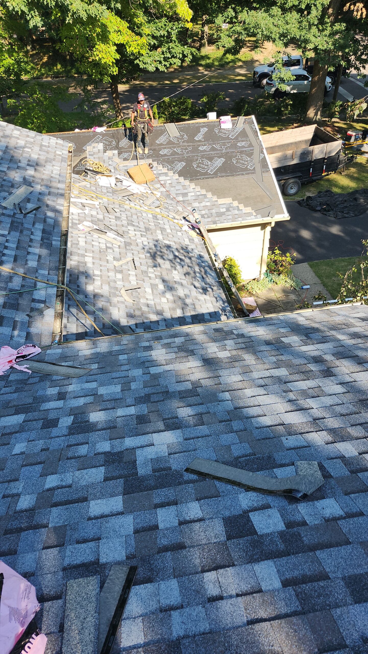 Felt Underlayment vs. Synthetic Underlayment: Which is Better?
