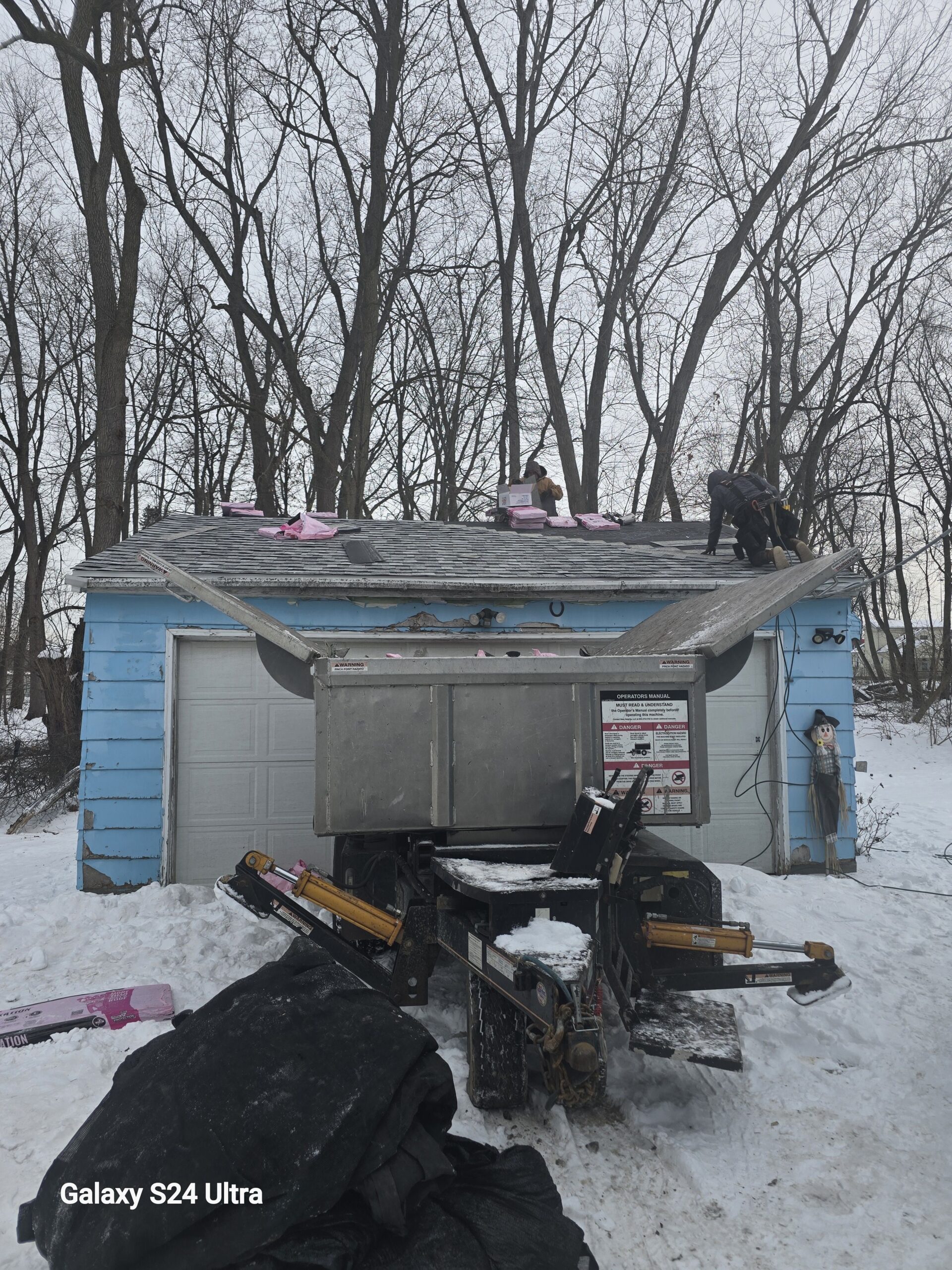 what color siding goes with a copper roof