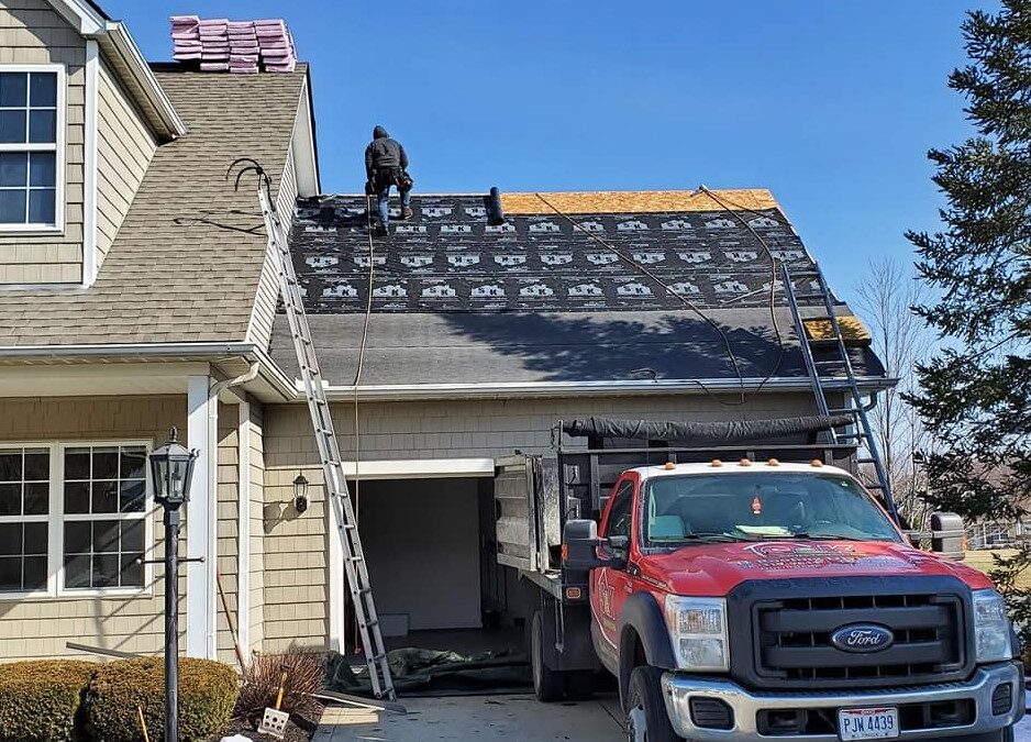 When to Replace Your Roof in Ashtabula: 10 Signs It’s Time