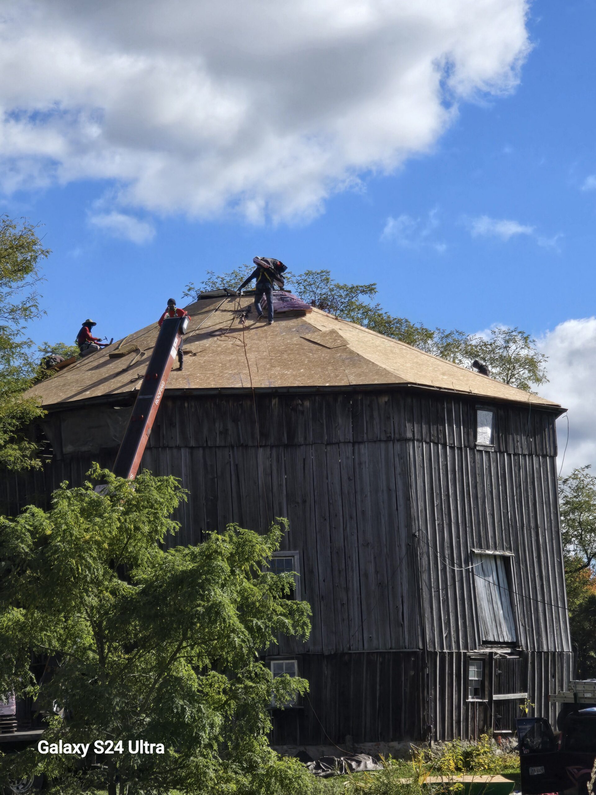 Commercial Roofing IN Hinckley, OH
